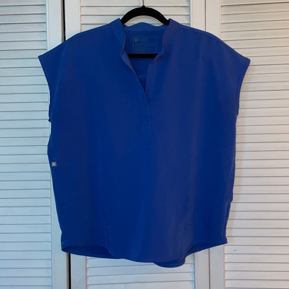 FIGS Womens Limited Edition *DENIM* Rafaela™ - Mandarin Collar Scrub Top - M